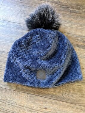 Columbia Plush Pompom Beanie Hat, S/M